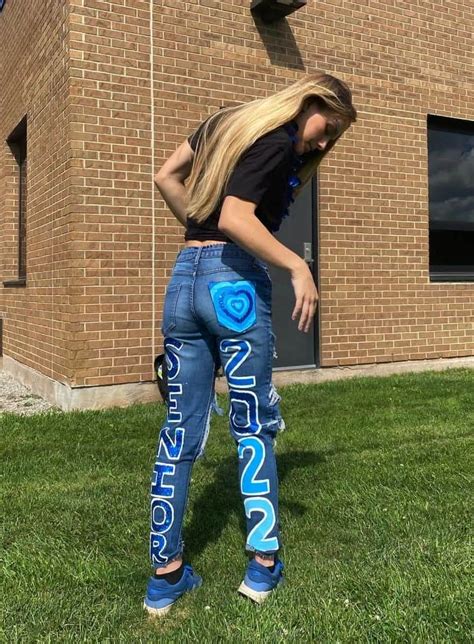 15 cutest senior jeans ideas we re obsessing over right now