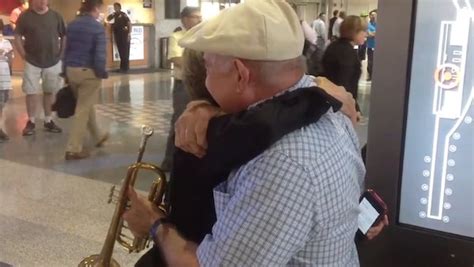 Man Serenades Wifes Return To Airport With ‘what A Wonderful World