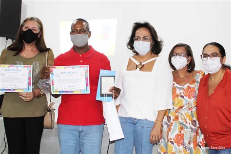 Três Estudantes Da Rede Municipal De Feira De Santana Recebem Prêmios