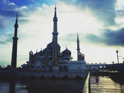 Kubah masjid·march 22, 2020december 5, 2019. Gempaksher: Masjid Kristal, Kuala Terengganu