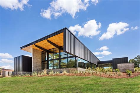 On the street of pineland avenue and street number is 1505. Hicks Orthodontics / BarberMcMurry architects | ArchDaily
