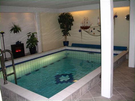 46 Amazing Small Indoor Swimming Pool For Minimalist Home Decor