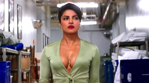 Isnt It Romantic Have You Seen Priyanka Chopras Blonde Hair In New Pic Hollywood