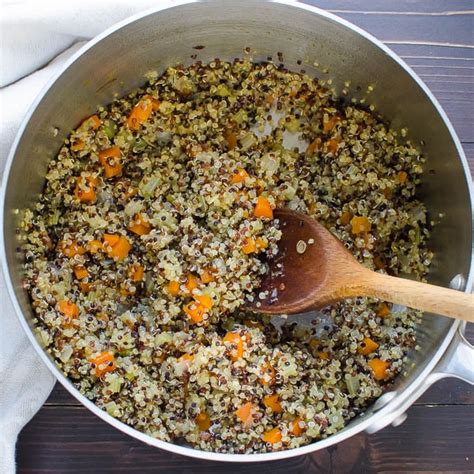 Tangy Lentils And Quinoa Garlic Zest