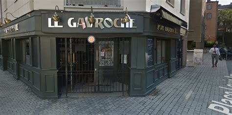 Clermont Ferrand 17 Personnes Réunies Dans Un Bar En Plein