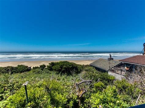 Who wants to go for a morning jog on the beach without their running mate? 12 Awesome Oregon Coast Vacation Rentals For Less Than ...