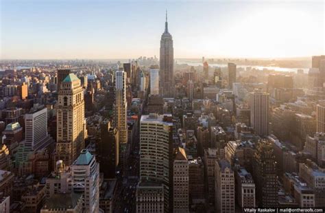 Välj bland ett stort urval liknande scener. A Bird's Eye View Of New York City | Others