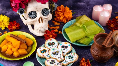 17 Traditional Foods To Try For Day Of The Dead