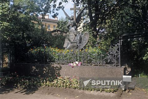 Grave Of Pyotr I Tchaikovsky Sputnik Mediabank