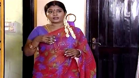Neepa Tamil Tv Actress Saree Navel Show Video