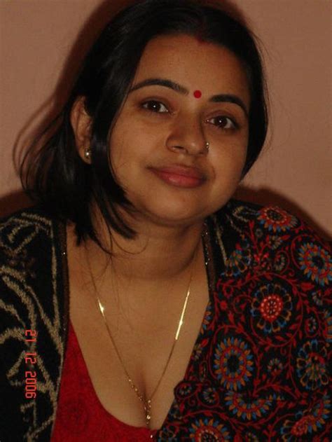Hot Desi Aunty Actress Girls Images Sex Pics Marathi Village Aunty