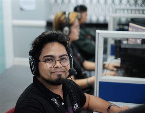 Difference Between Csr Call Center Agent And Telemarketer