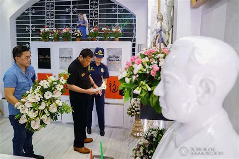 President Rodrigo Roa Duterte Lights A Candle To Honor The Memory Of