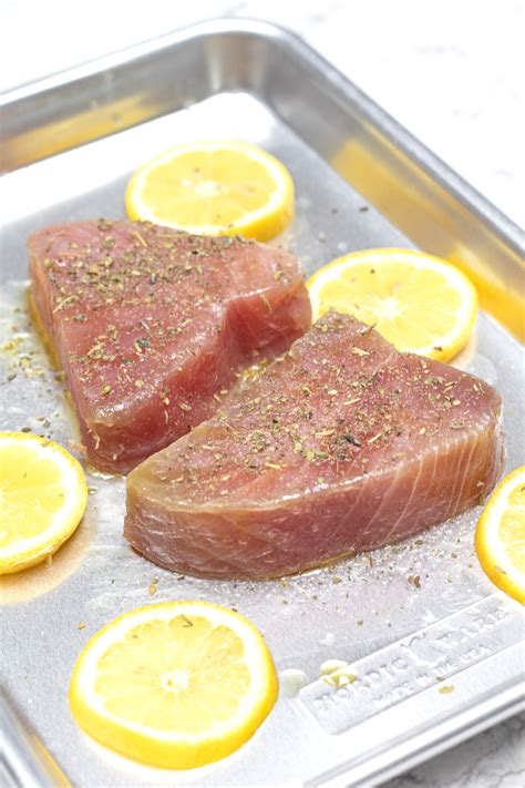 How To Cook Tuna Steak In Oven Thekitchenknow