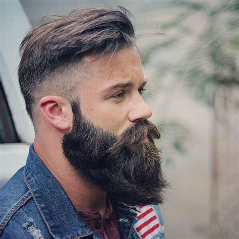 When thinking beard styles for men with short hair, there are actually no limits as to what course you can take it in. Cool Short Hairstyles and Beards For Men 2017 | Men's ...