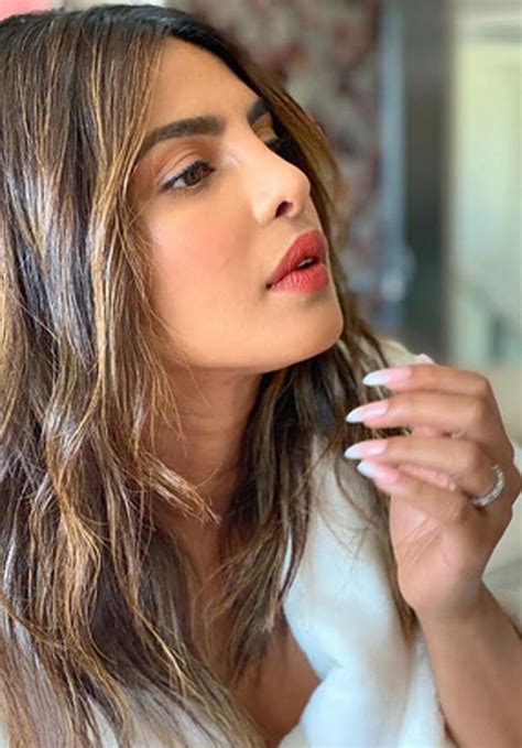 Priyanka Chopra Confiesa La Cirugía Que Cambió