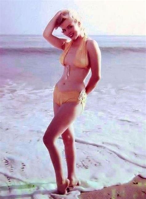 Marilyn Monroe Photographed On The Beach By Anthony Beauchamp
