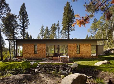 Axe family shows you around a simple log cabin getaway that has a simple design. 950 Square foot guest cabin in Wyoming immersed in a ...
