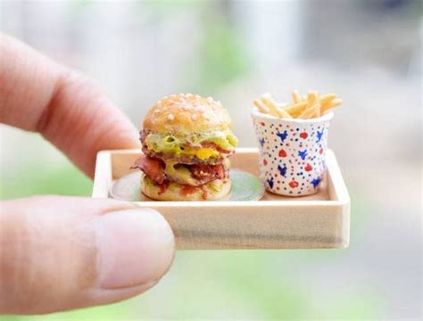 These Tiny Plates Of Food Will Make You Drool Its A Pity You Cant