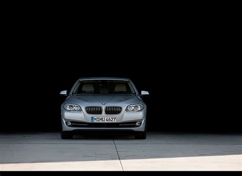 2011 Bmw 5 Series Front Angle Car Hd Wallpaper Peakpx