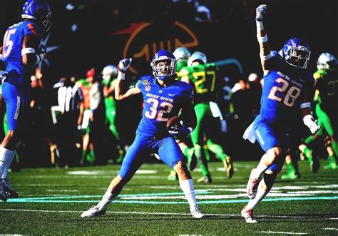 Jack sears started at quarterback for boise state and threw for three touchdowns and rushed. Boise State Broncos Football - Oregon State Vs Boise State