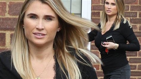 Billie Faiers Looks Amazing Just A Week After Giving Birth To Her
