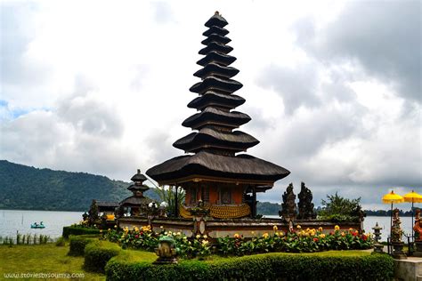 Dinde Intervalle Vent Fort Bali Indonesia Temple Jaccepte Jouer Aux