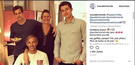 Luana et paul belmondo et leurs deux fils lors de sortie du livre de cuisine. Paul Belmondo pose avec son fils Victor : la ressemblance ...