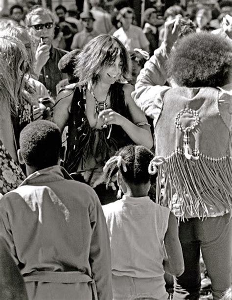 the summer of love pictures of hippies in haight ashbury san francisco in 1967 ~ vintage everyday