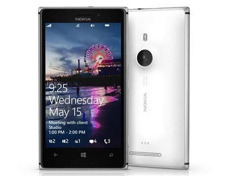 Nokia Introduces New Lumia 925 Smartphone