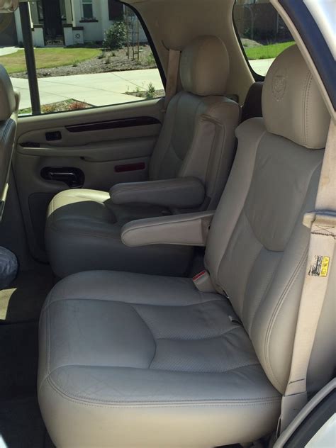 View similar cars and explore different trim configurations. 2006 Cadillac Escalade - Pictures - CarGurus