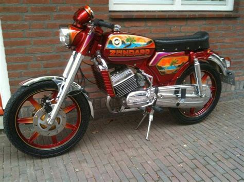 Motors, national number 1 in sale of vehicles to government depts. Zundapp water cooler special paint | Bromfiets, Brommers ...