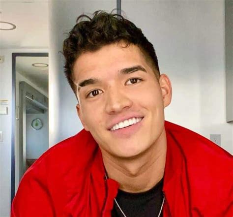 Alex Wassabi Alex Burriss Bio Age Height Facts Worldtop2