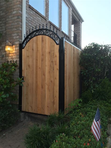 Breezeway Fence Geeks Wrought Iron Fences Gates And Access Controls