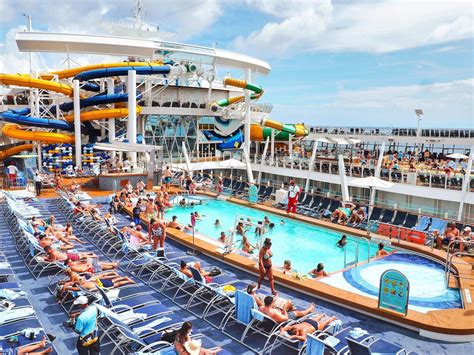 Royal Caribbean's Harmony of the Seas Review & Ship Tour - While I'm Young