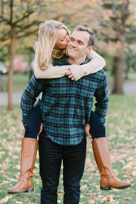 A Fall Engagement Shoot In Philadelphia Engagement Photos Fall Engagement Photo Outfits Fall