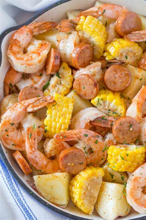 Of course, most of the time these seafood boils are sometime between memorial day and labor day with july 4th being the holiday for having a boil that's as popular as a the traditional bbq. Easy Shrimp Boil | RecipeLion.com