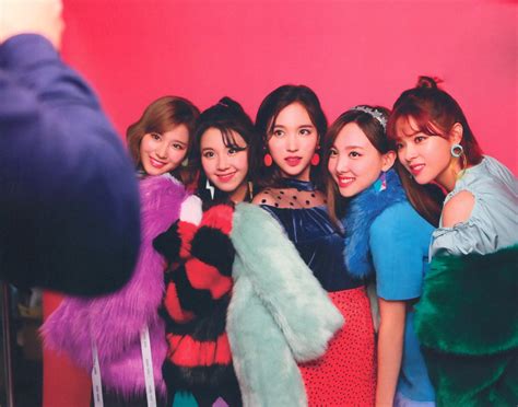 njmsjmdct2 on twitter [scan] twice japan debut 5th anniversary making photo book「once upon a