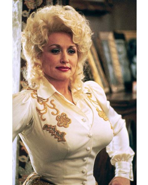 How Dolly Parton Became The Worlds Best Loved Celebrity Bbc Culture