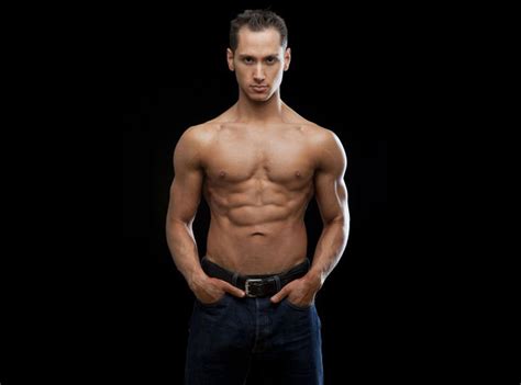 Holy Abs Oitnbs Matt Mcgorry Shows Off Insanely Hot Muscles E Online