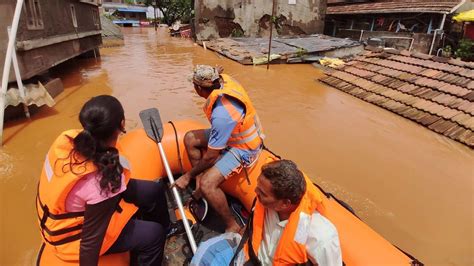 India Rescuers Hunt For Survivors As Monsoon Toll Hits 115 Mint