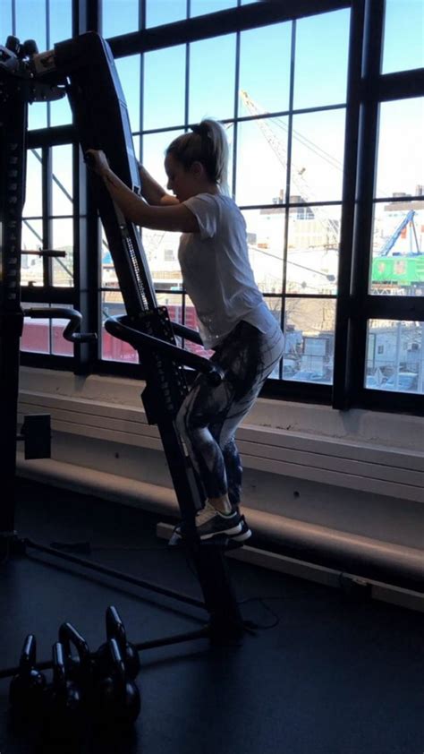 Jojo's bizarre adventure is a japanese manga series written and illustrated by hirohiko araki. JoJo Levesque - HawtCelebs