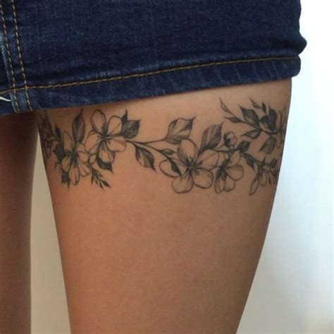 Pinterest Flaminpeyton ♁ Thigh Band Tattoo Leg Band Tattoos Flower