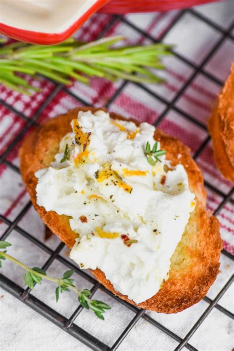 This Baked Goat Cheese Appetizer Is A Simple And Delicious Recipe That