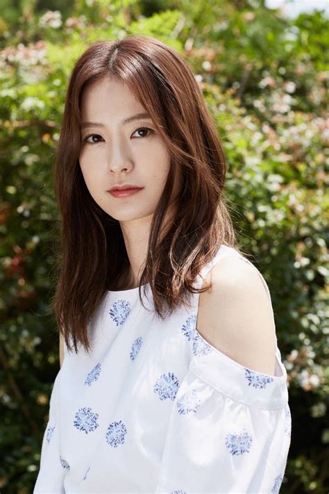 Jung made her feature film debut in blossom again (2005), for which she received acting recognition. Jung Yu-mi (1983) (Profile, Facts, Boyfriend, and Plastic ...
