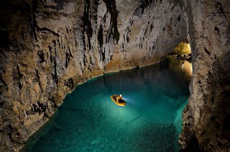 One Of The Deepest And Dangerous Caves In The World Limestone Caves