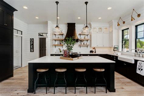 The 15 Most Beautiful Modern Farmhouse Kitchens On Pinterest In 2020