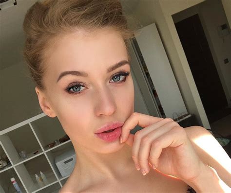 Polina Dubkova Bio Age Height Instagram Biography