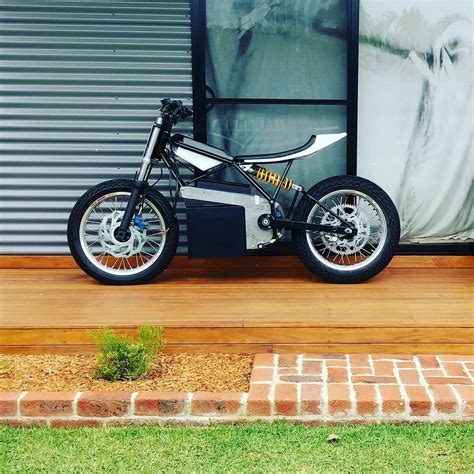 Here's an incredible project from a young man in vietnam, who built a stunning and functional electric motorcycle from scratch.diy battery modules. Latest Custom Electric Motorcycle DIY Builders From Instagram | EvNerds