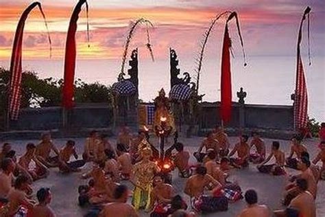 Foto Tari Kecak Asal Usul Sejarah Pencipta Dan Makna